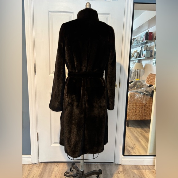 BLACKGLAMA Mink Fur Coat - Picture 5 of 16